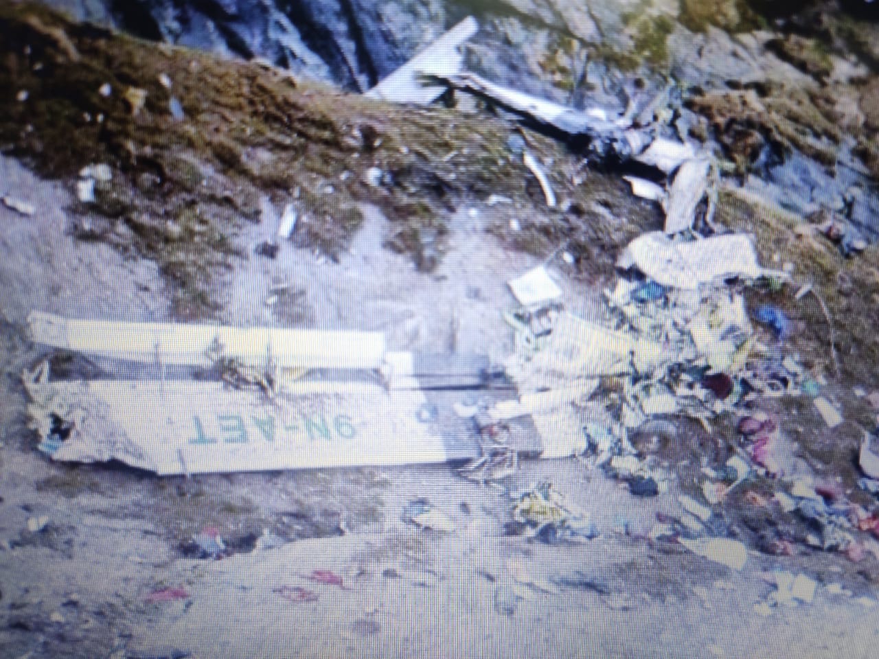 नेपाल में दुर्घटनाग्रस्त विमान के मलबे से अब तक 16 शव निकाले गए